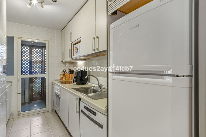 Image No.10-3 Bed Apartment for sale