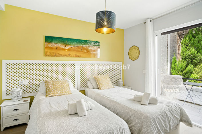 Image No.22-3 Bed Townhouse for sale