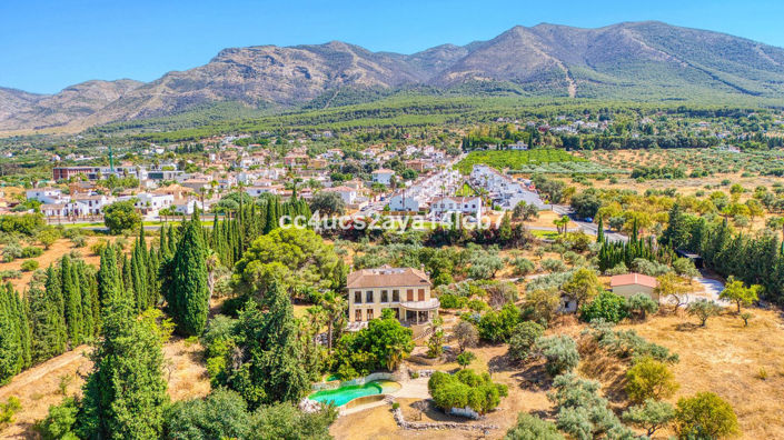 Image No.10-6 Bed Villa for sale