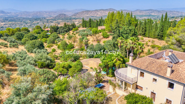 Image No.12-6 Bed Villa for sale