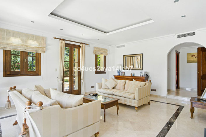 Image No.22-6 Bed Villa for sale