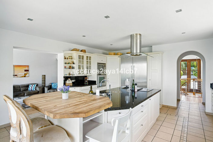 Image No.28-6 Bed Villa for sale