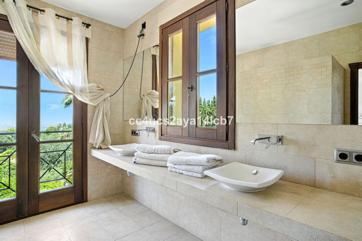 Image No.47-6 Bed Villa for sale