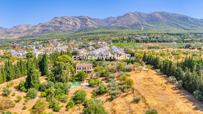 Image No.8-6 Bed Villa for sale