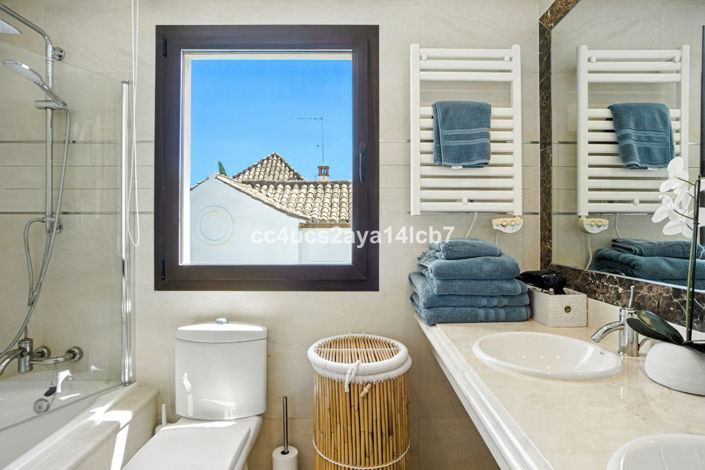 Image No.31-3 Bed Villa for sale