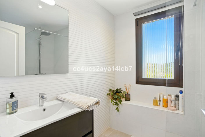 Image No.41-3 Bed Villa for sale