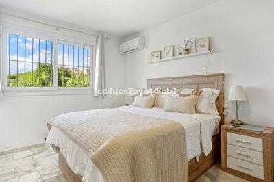 12-53013098fcab6c38b1379cd33298e050