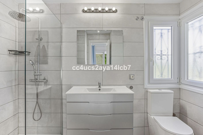 Image No.14-3 Bed Townhouse for sale