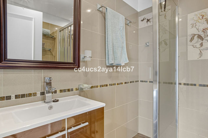 Image No.18-3 Bed Townhouse for sale