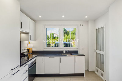 9-467d0cee5b725f3ef65f102a0c2e69c0