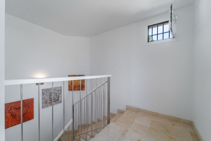 Image No.35-4 Bed Villa for sale