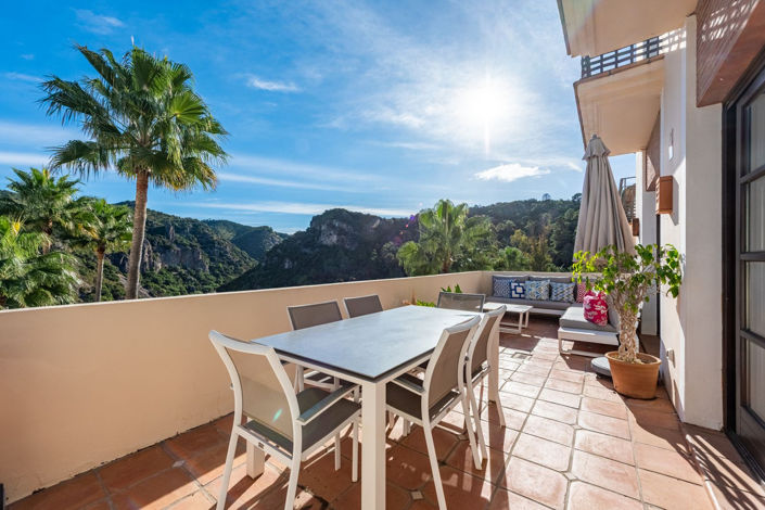Image No.2-Villa de 4 chambres à vendre à Benahavis