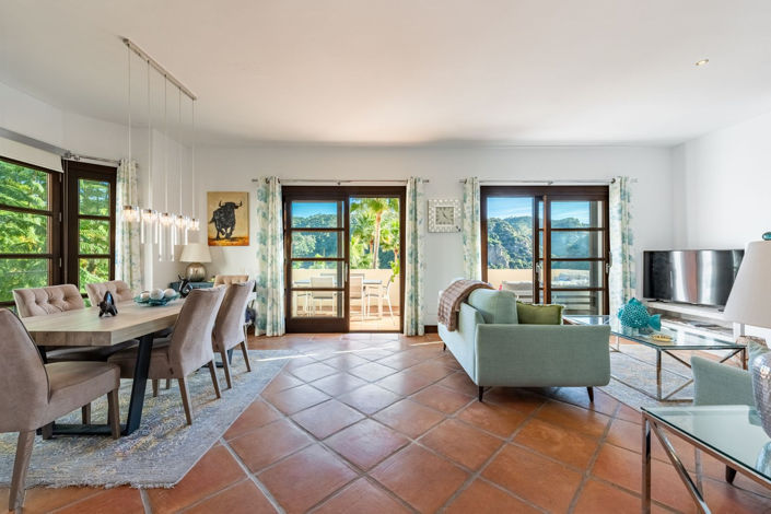 Image No.3-Villa de 4 chambres à vendre à Benahavis