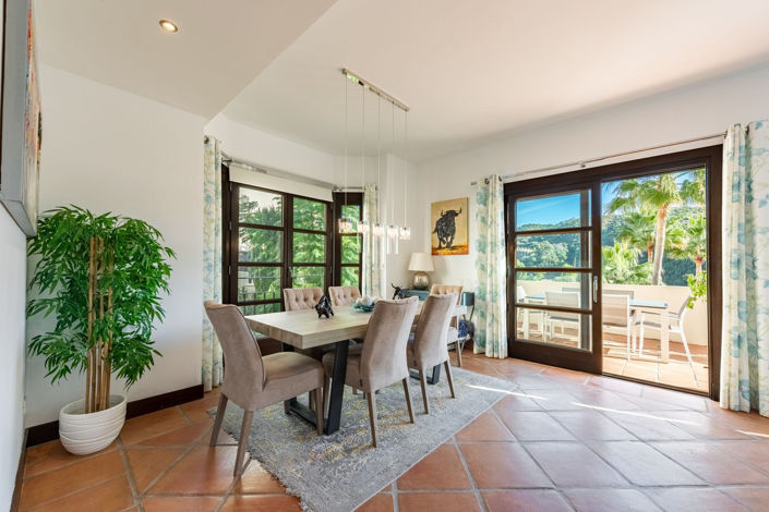 Image No.8-4 Bed Villa for sale