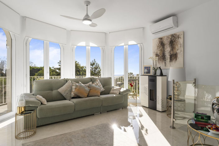 Image No.2-3 Bed Villa for sale