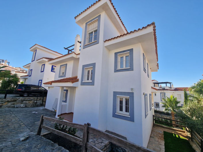 Image No.5-5 Bed Villa for sale