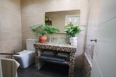 10-bb915d1cb19341576dcdc994b81ab9c5