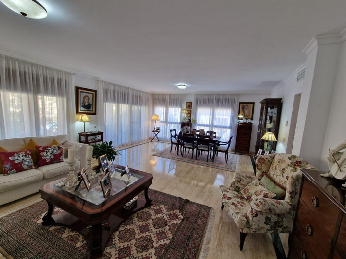 Image No.12-5 Bed Villa for sale