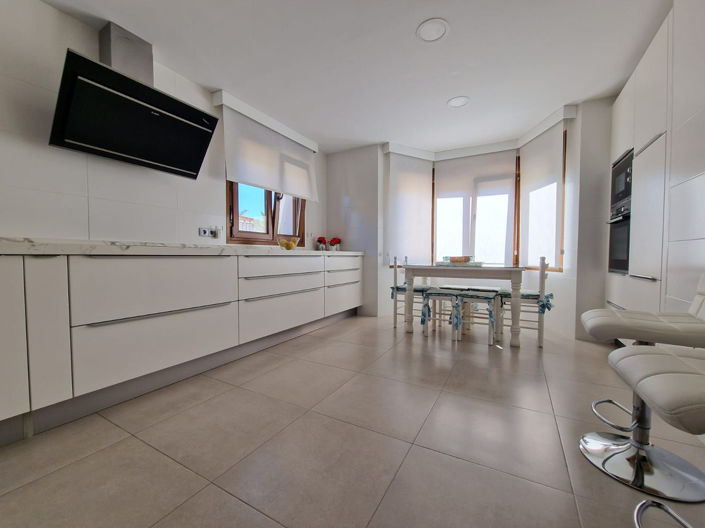 Image No.15-5 Bed Villa for sale