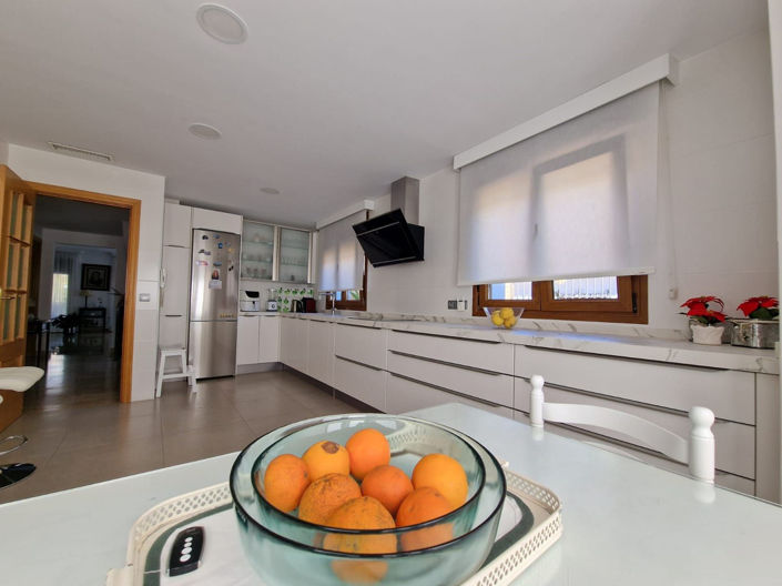 Image No.17-5 Bed Villa for sale