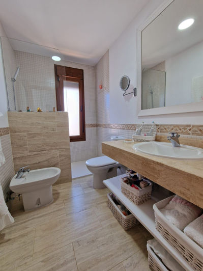 Image No.30-5 Bed Villa for sale