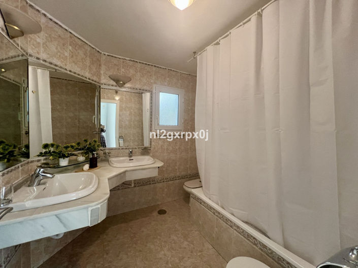 Image No.11-3 Bed Villa for sale