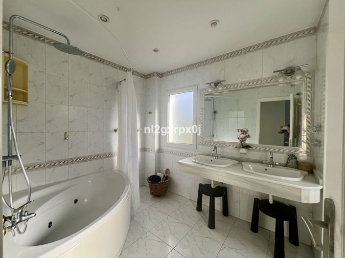 Image No.19-Villa de 3 chambres à vendre à Marbella