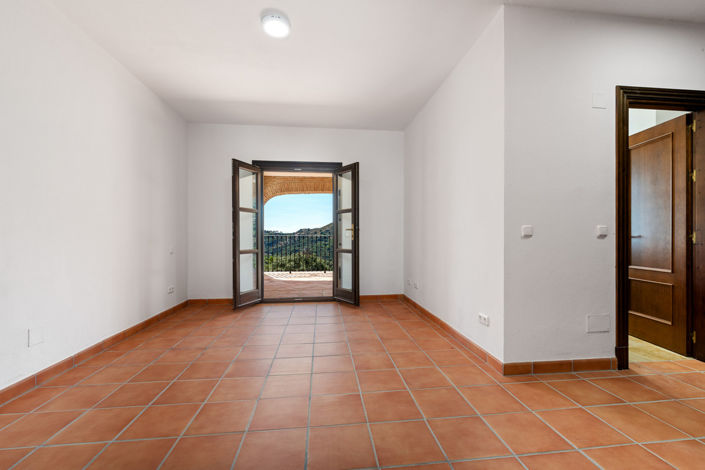 Image No.23-4 Bed Villa for sale