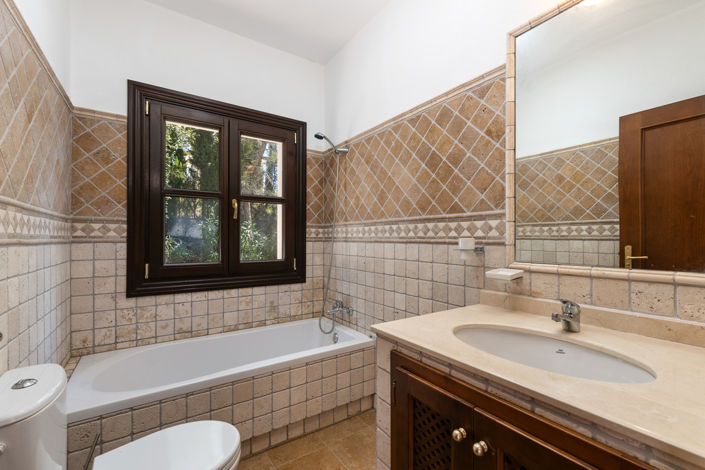 Image No.28-4 Bed Villa for sale