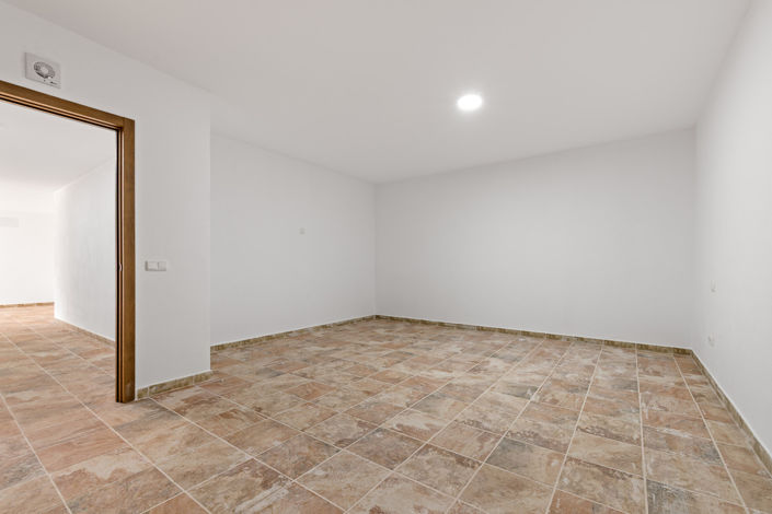 Image No.39-4 Bed Villa for sale