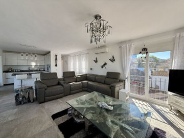 9-467d0cee5b725f3ef65f102a0c2e69c0