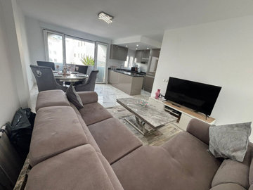 2-5bd7b9d04b45e33852eaf0ec6670150d