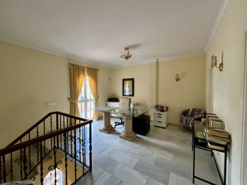 15-11d12f2f454f2f5e9b981fdd8b901d51