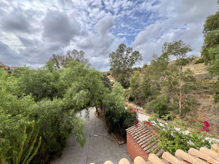 Image No.20-8 Bed Villa for sale