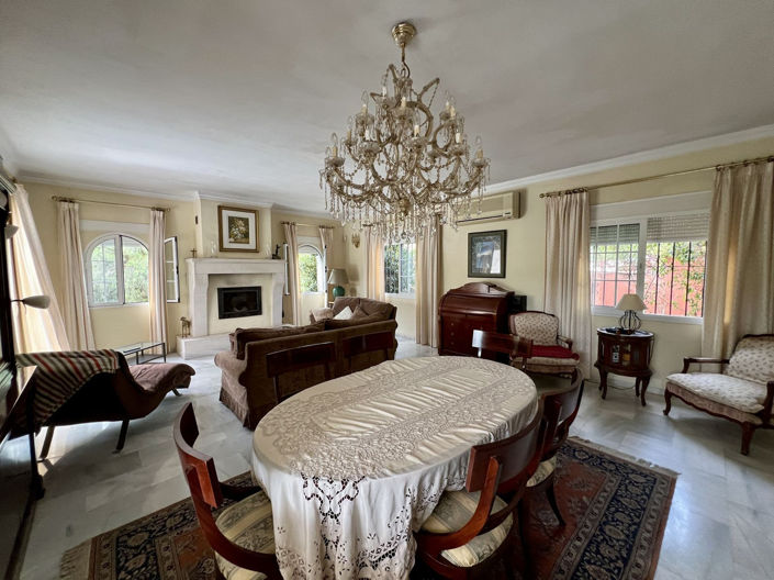 Image No.26-8 Bed Villa for sale