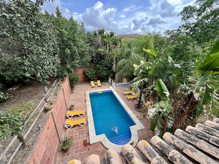 Image No.3-8 Bed Villa for sale