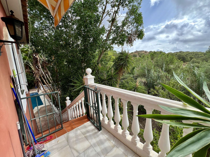 Image No.31-8 Bed Villa for sale