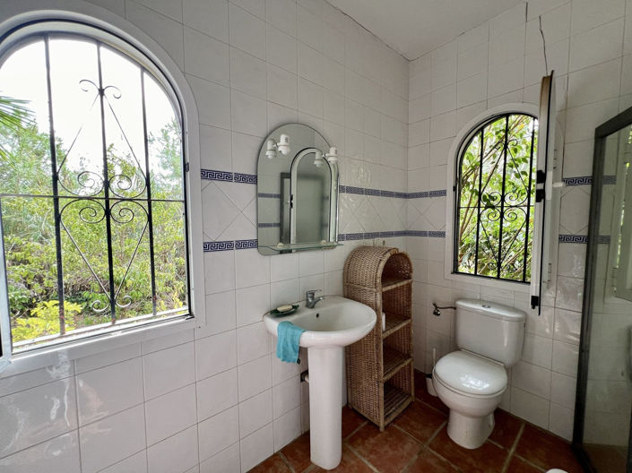 Image No.34-8 Bed Villa for sale