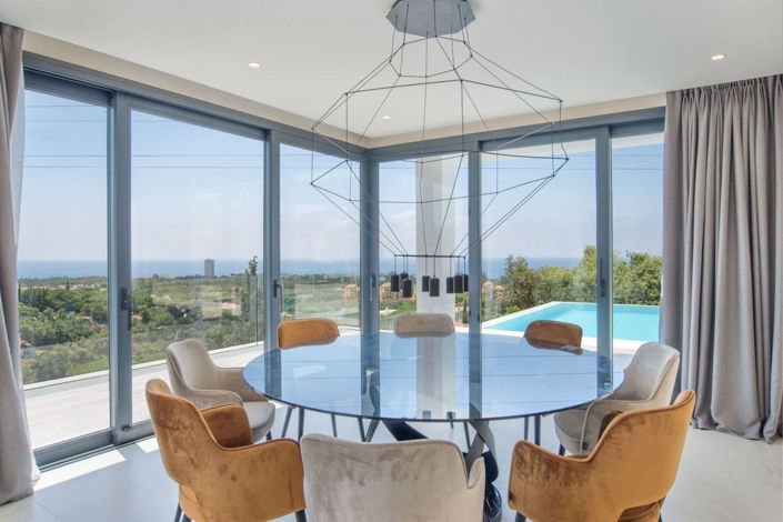 Image No.4-7 Bed Villa for sale