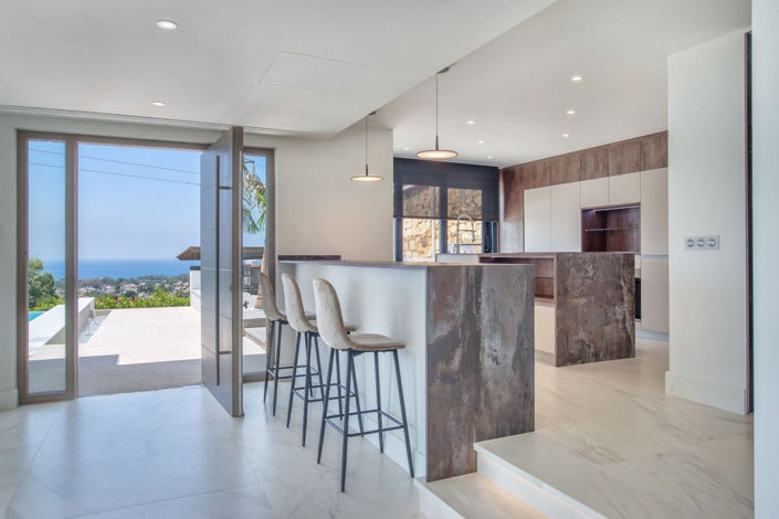 Image No.8-7 Bed Villa for sale