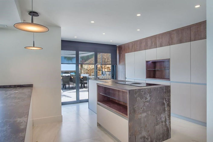 Image No.9-7 Bed Villa for sale