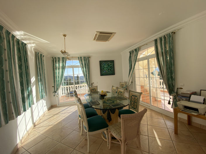 Image No.4-5 Bed Villa for sale