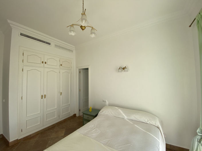 Image No.43-5 Bed Villa for sale