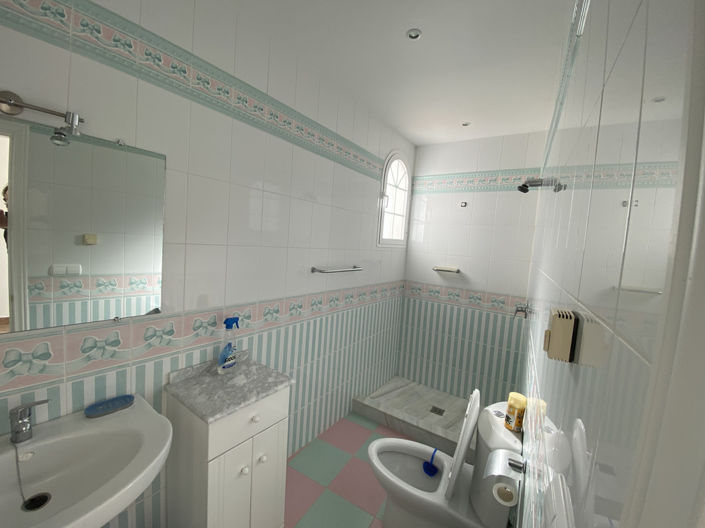 Image No.44-5 Bed Villa for sale