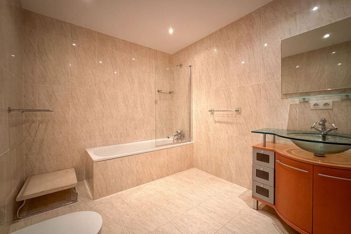 Image No.26-4 Bed Villa for sale