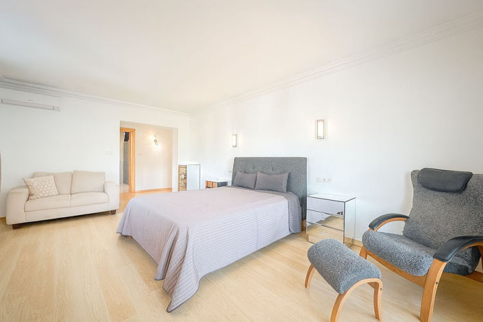 Image No.32-4 Bed Villa for sale