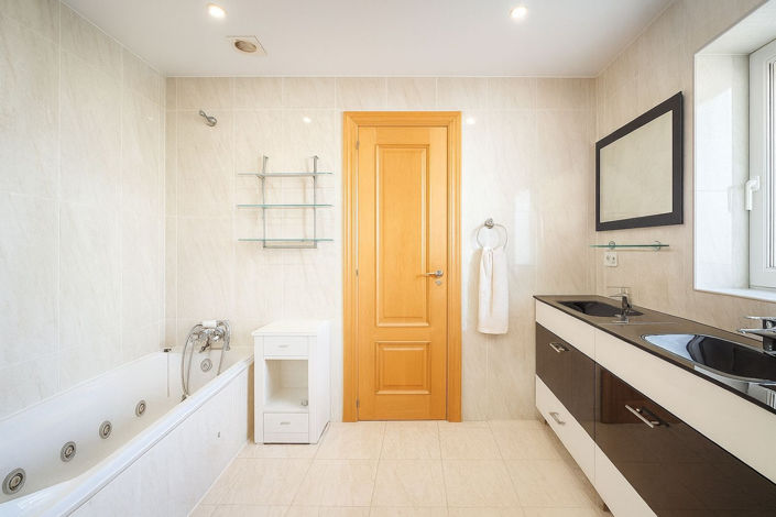 Image No.33-4 Bed Villa for sale