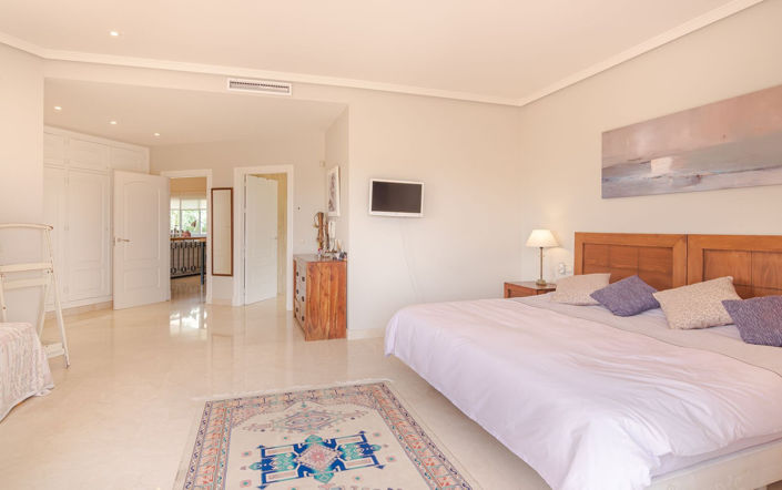 Image No.13-6 Bed Villa for sale