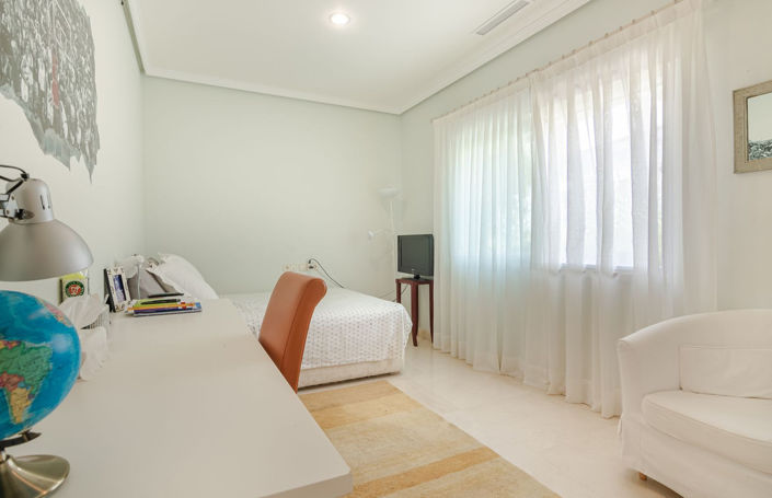 Image No.30-6 Bed Villa for sale