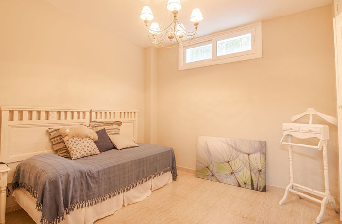 Image No.35-6 Bed Villa for sale